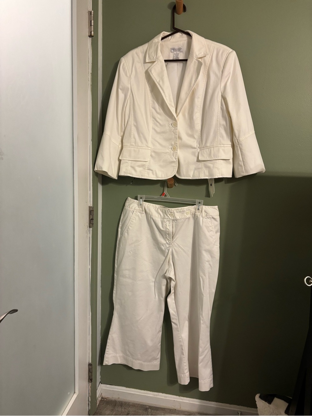 Worthington white Two-Piece Pantsuit Jacket & Cropped Pants